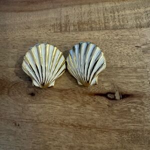 Vintage Gold and Cream Shell Earrings